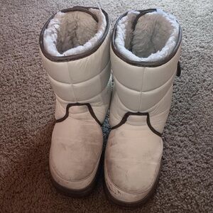 Snow Boots